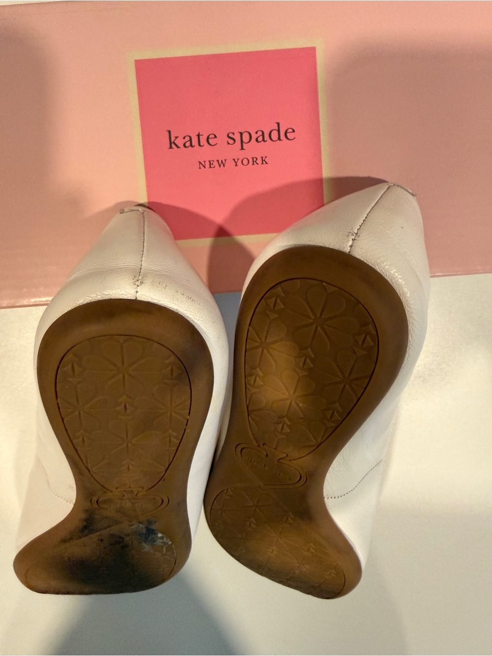 Kate Spade VGUC Pallenberg White Leather Ballet Flats Size 8 Box - Picture 6 of 6
